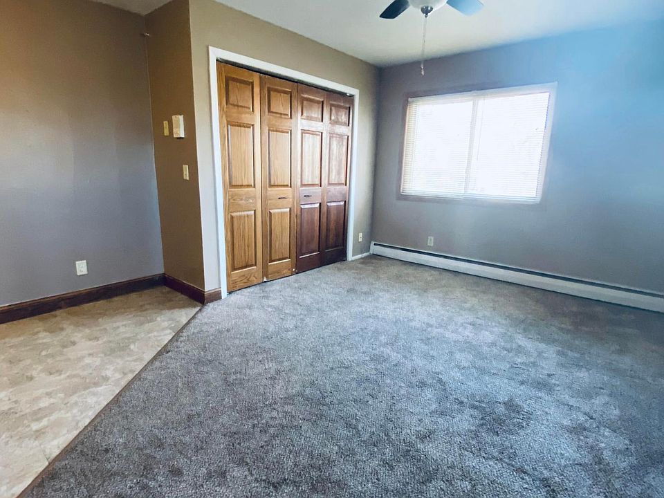 2nd image of 2417 17th Ave S #5