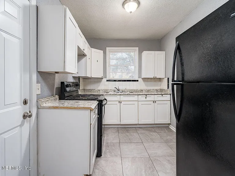 2906 Silver St #1 — Photo 8