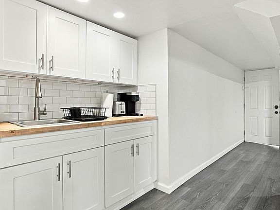 5th image of 195 Sylvan Ave #1B