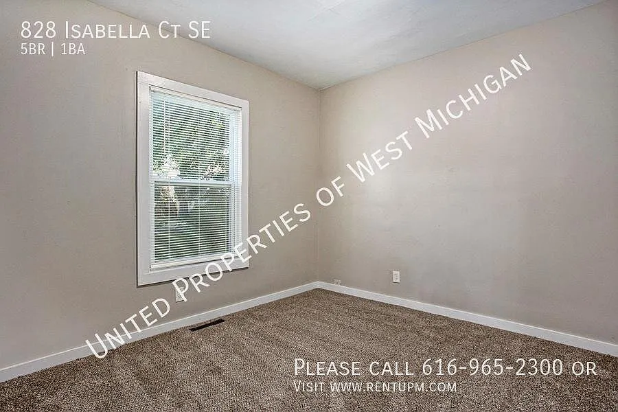 Available Now | 5 Bed 1 Bath Single Family Home in South East Grand Rapids | Modern Amenities | F... — Photo 3