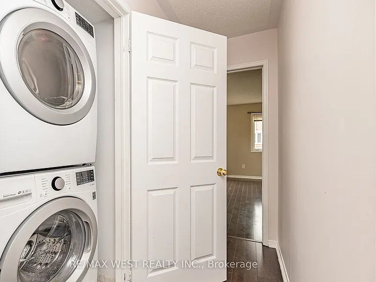 4975 Southampton Dr #218 — Photo 32