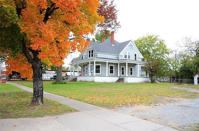 1st image of 119 E 10th Ave