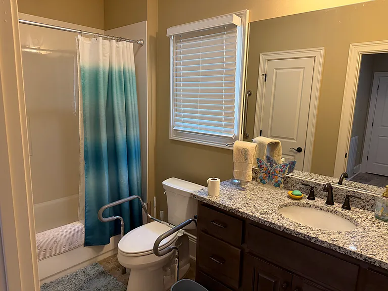 6 Charlton St NW #2 — Photo 8
