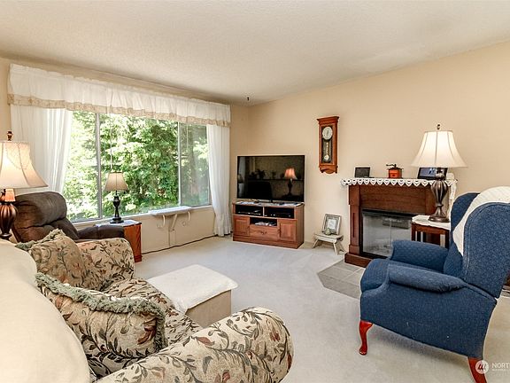 5th image of 7010 183rd Avenue E