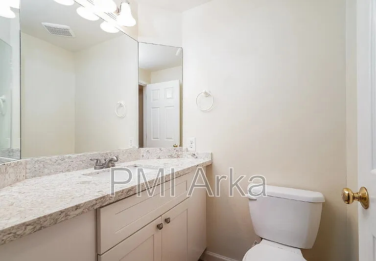2451 238th Pl NE — Photo 14