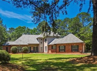 209 Reiher Rd, Mandeville, LA 70471