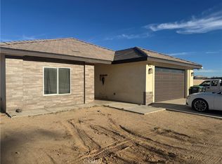 8625 Flowerfield Rd, Phelan, CA 92371