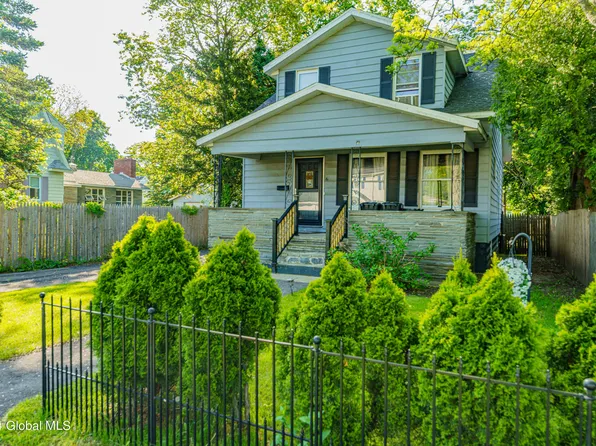 6 Corlaer Avenue, Schenectady, NY 12304