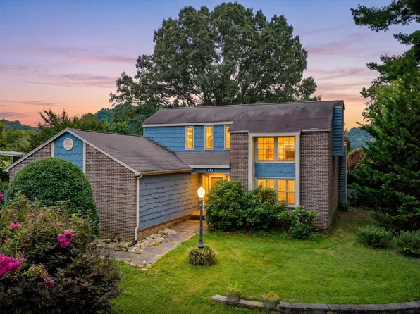 409 Helmsdale Dr, Kingsport, TN 37664