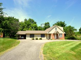 1607 S 22nd St, Herrin, IL 62948