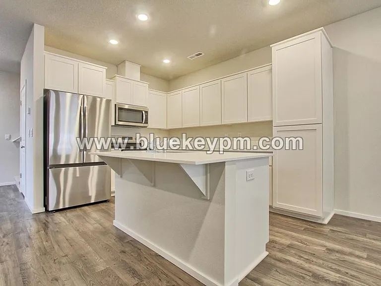 5808 NE 80th Ct — Photo 4