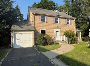 764 E Clark Cir, Orange, NJ 07050