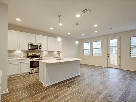 3rd image of 9203 Moonstone Dr