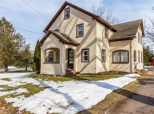 1946 Five Mile Line Rd, Penfield, NY 14526