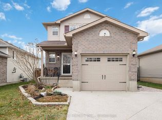 4 Donker Dr, Saint Thomas, ON N5P 4J3