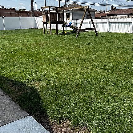 5th image of 2470 23rd St