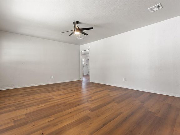 5th image of 1421 SW 52nd St