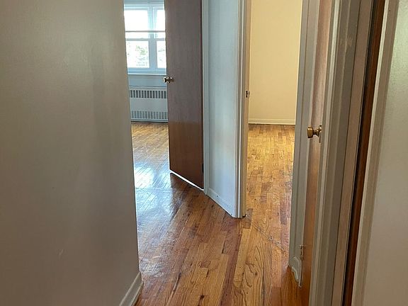 3rd image of 6925 62nd Ave #1