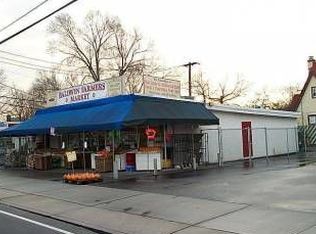 1260 Grand Ave, Baldwin, NY 11510