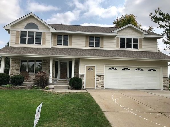 1001 SW Maplewood Dr