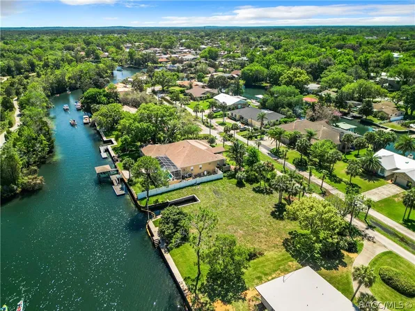 731 SE 1st Ct, Crystal River, FL 34429