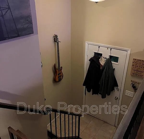 6 Bishopgate Dr #1 — Photo 2