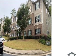 8202 Fairington Ridge Cir, Lithonia, GA 30038