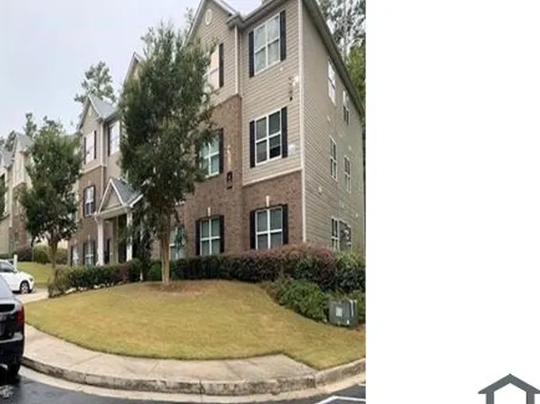 8202 Fairington Ridge Cir, Lithonia, GA 30038