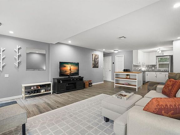 4th image of 1663 SAN MATEO DRIVE