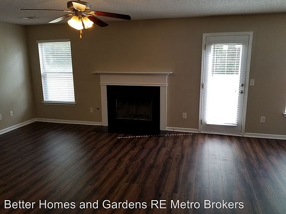 2nd image of 4157 Rosebud Park Dr
