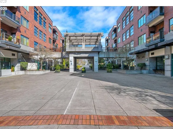 400 W 8th St Unit 309, Vancouver, WA 98660