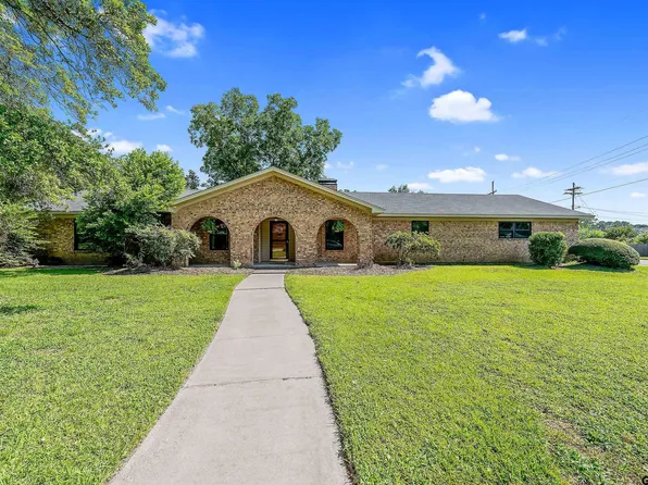 202 Molly Ln, Mineola, TX 75773