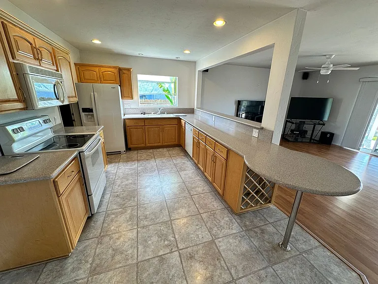 5056 Faber Way — Photo 4