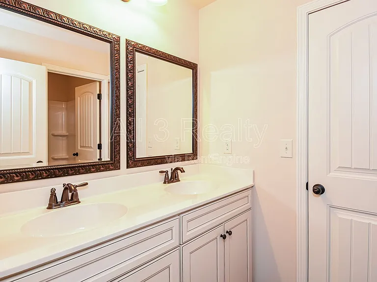 3738 Valley Spring Dr — Photo 23