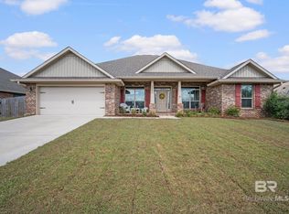 26006 Lakeland Dr, Loxley, AL 36551