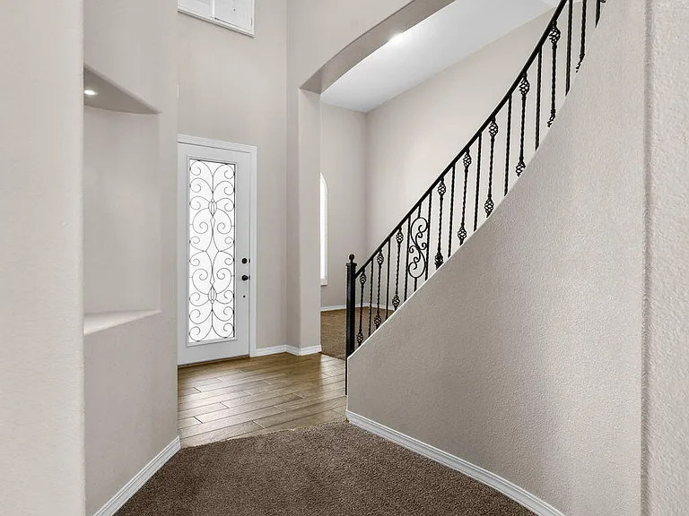 7877 Enchanted View Dr — Photo 12