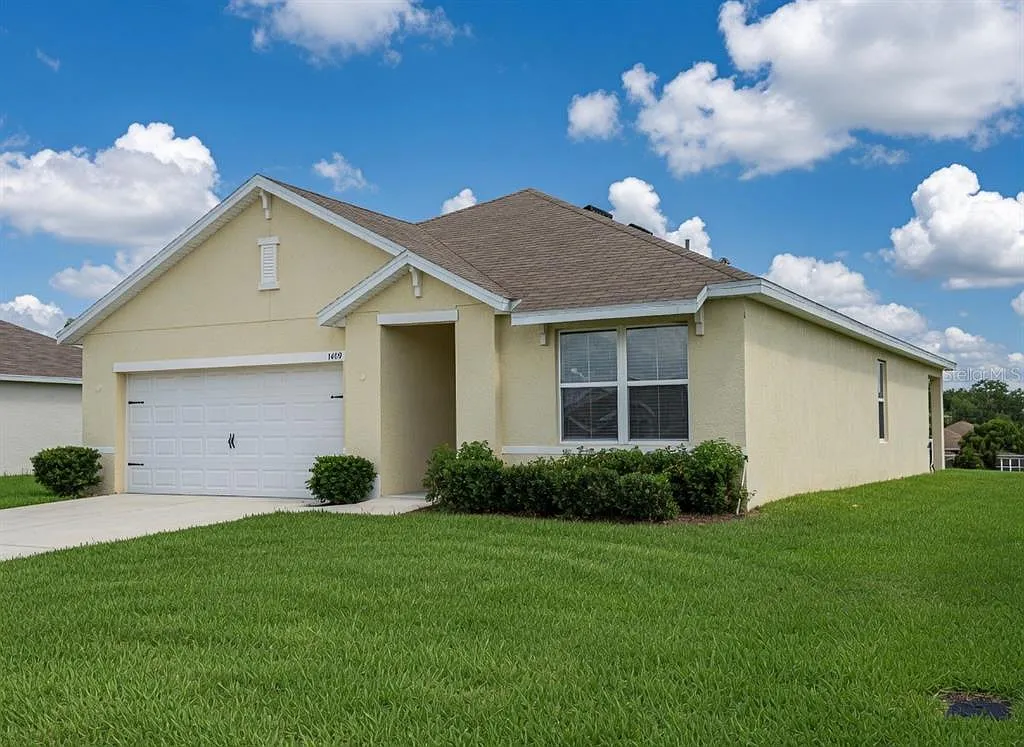 3 bed, 2.0 bath, 1639 sqft, $1,850 — Photo 1