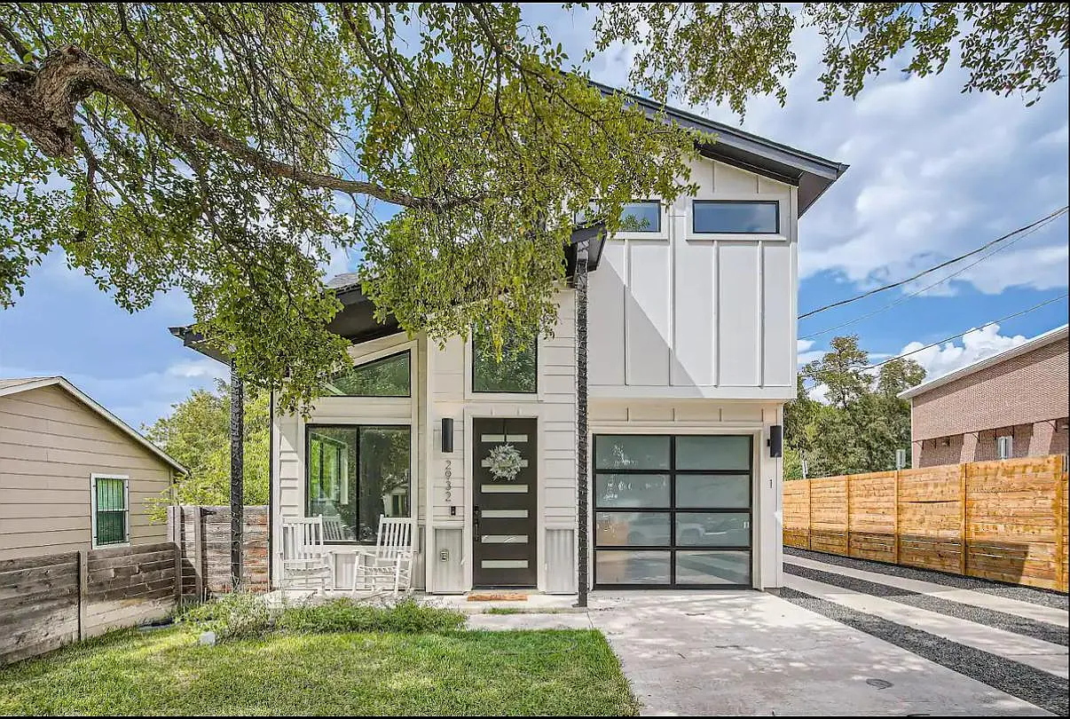 2 bed, 2.5 bath, 1080 sqft, $3,050 — Photo 1