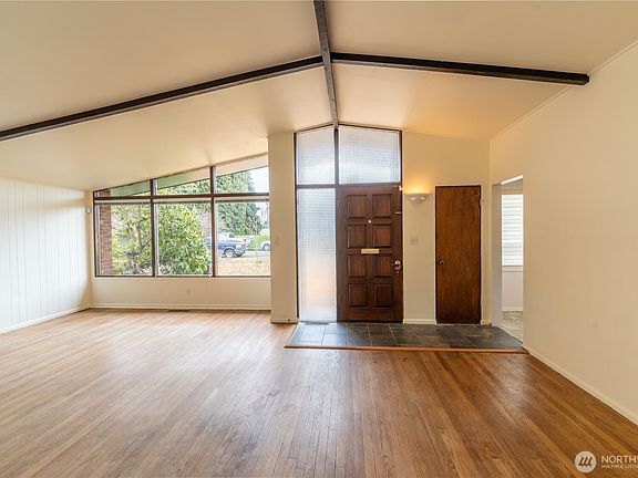 5th image of 626 E Georgiana Street