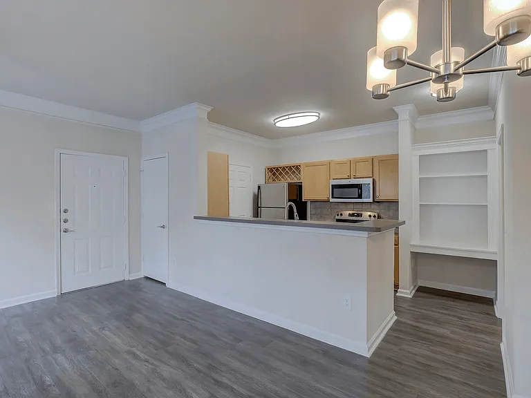 Lakeside at Town Center Apartments — Photo 33