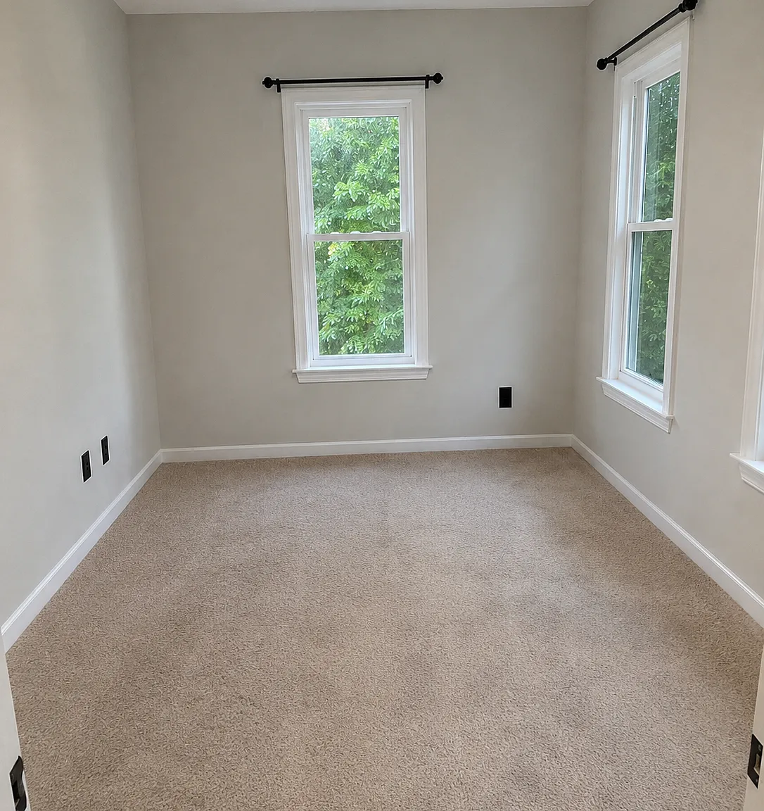 1 bed, 1.0 bath, $700 — Photo 2