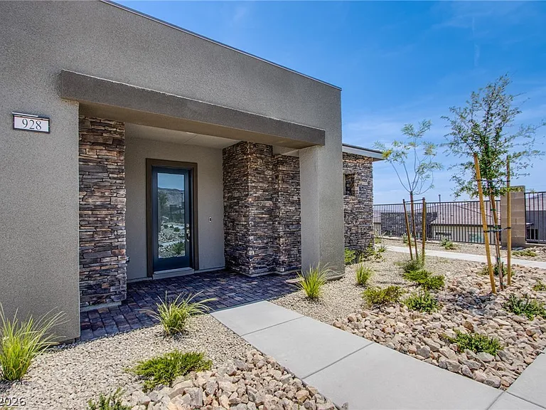 928 Allister Fields Ln — Photo 3