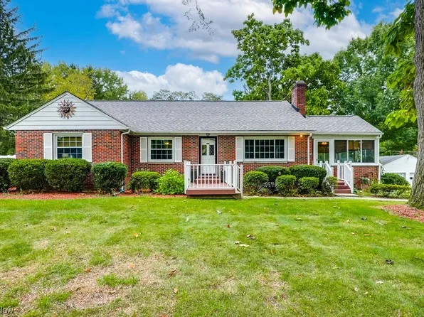 7583 Red Fox Trl, Hudson, OH 44236