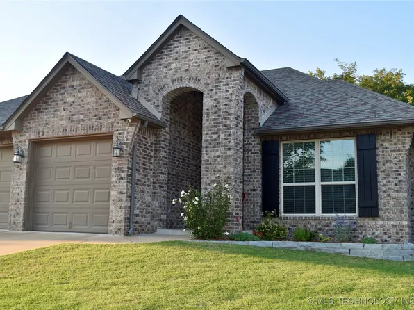 1812 E Jacksonville St, Broken Arrow, OK 74012