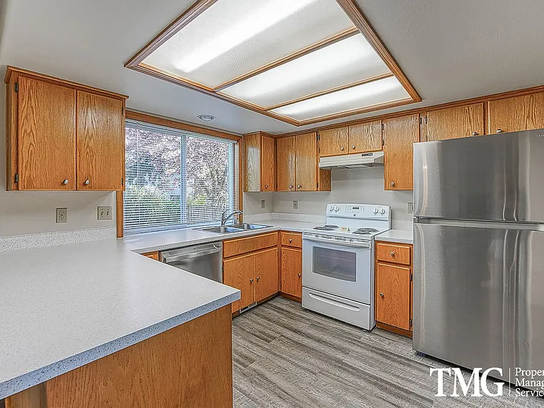 15608 NE 12th St — Photo 7