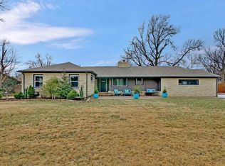 337 S Courtleigh Dr, Wichita, KS 67218