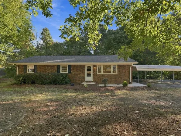 8304 Branson Rd, Stokesdale, NC 27357