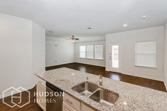 3rd image of 219 Arborside Dr