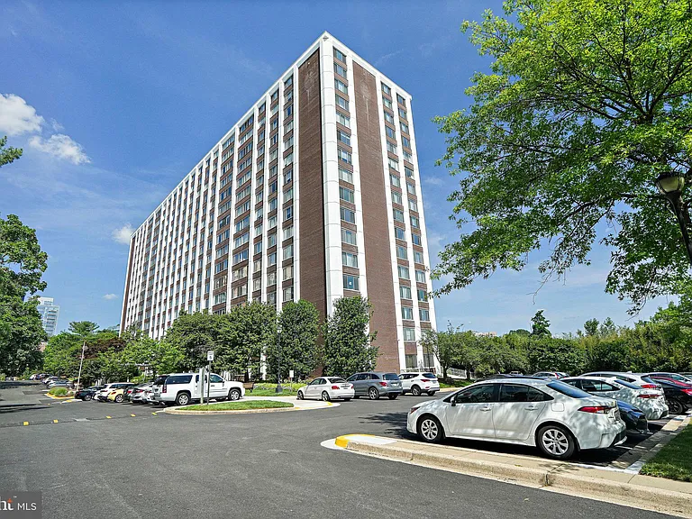 11801 Rockville Pike #209 — Photo 42