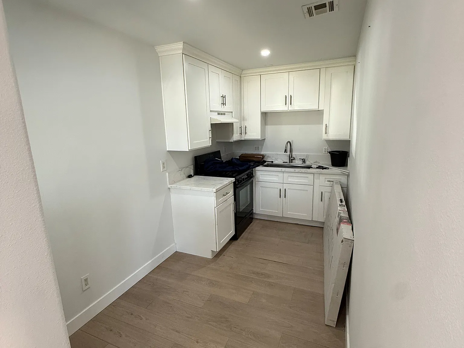 1 bed, $2,100 — Photo 3